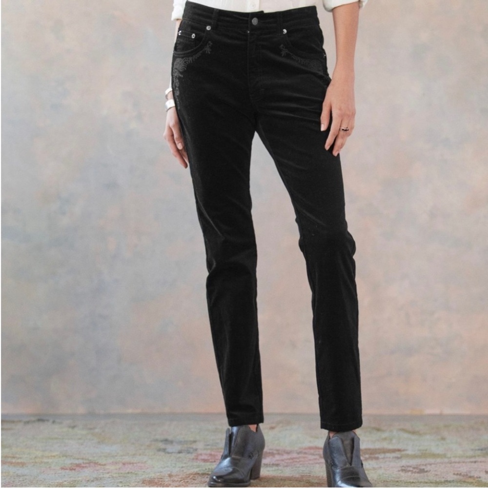 Sundance Pants Women’s Size 2 Black Nightfall Velveteen.